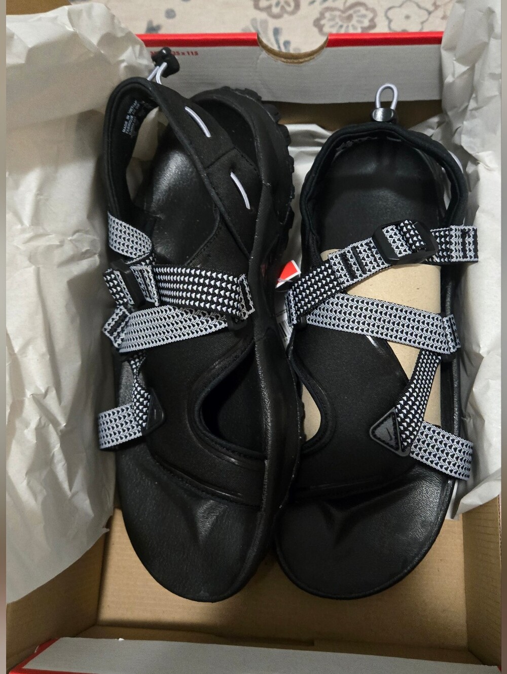 Nike Oneonta Sandal in Black and Wolf Grey Size 10 Men - Picture 4 of 8